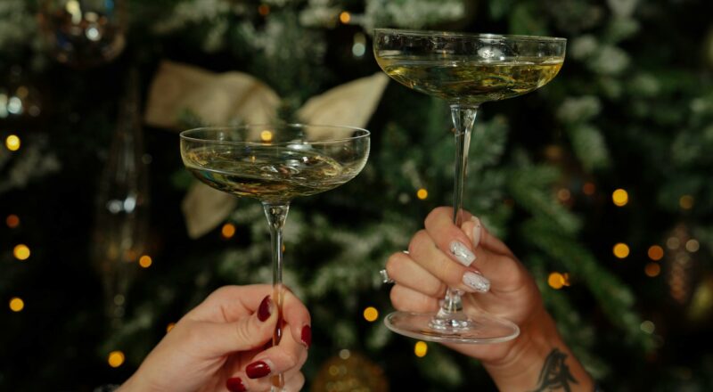 Julefrokost på et nyt niveau: Forvandl dit hjem til en cocktailbar